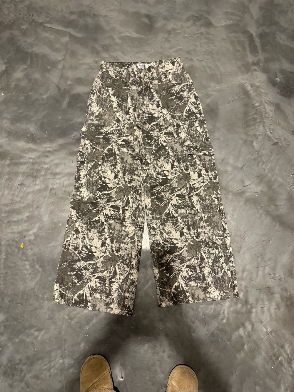 Refuge Baggy- Wide Leg Printed Cargo Pants - Green & Cream Camouflage - Picture 2 of 3